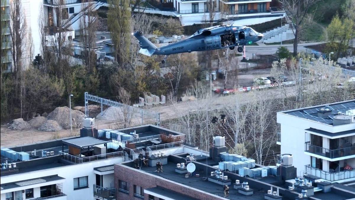 Black Hawk i kontrterroryści. Minister o szczegółach akcji w Warszawie