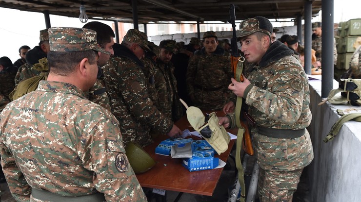 Ławrow i Kerry zaniepokojeni eskalacją napięcia w Górskim Karabachu. Azerbejdżan grozi atakiem