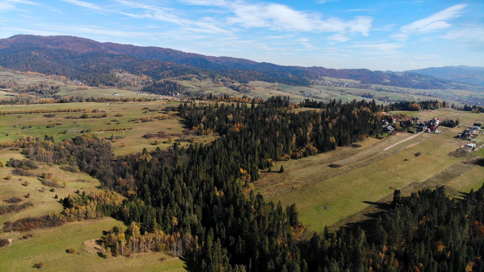 Jesień w górach z lotu ptaka - zdjęcie 35