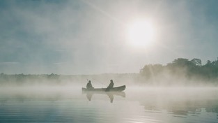 20.09.2020 09:00 Kolejna oznaka nadchodzącej jesieni. Gęste mgły zatrzymały żeglarzy na mazurskich przystaniach