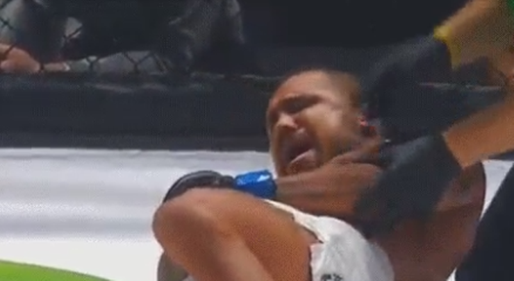 Były zawodnik UFC zwichnął ramię... po swoim ciosie