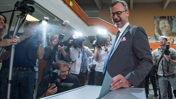 Druga tura wyborów prezydenckich w Austrii. Faworytem polityk prawicowo-populistycznej Partii Wolności
