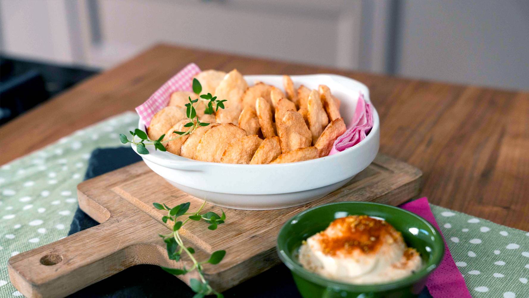 Ewa gotuje prezentuje bezy na słono i aromatyczną wołowinę