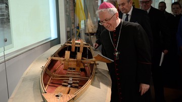 Abp Milgliore odsłonił kajak św. Jana Pawła II