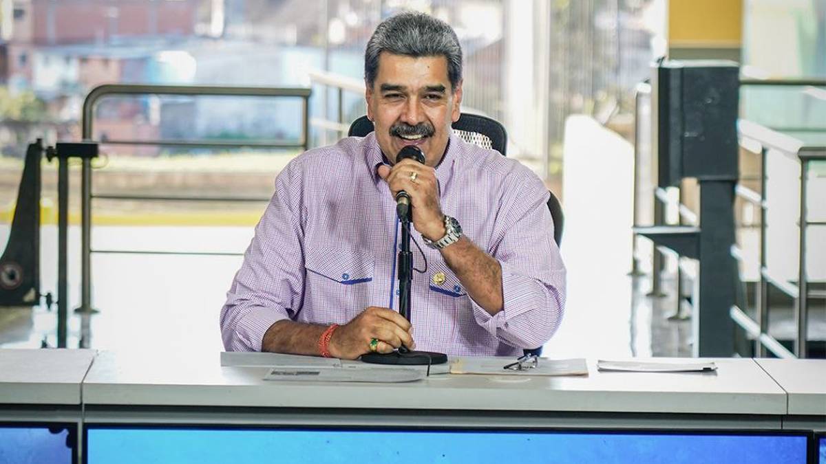 Nicolas Maduro wysłał zdjęcia z więzienia. Uwagę przykuwa jeden szczegół
