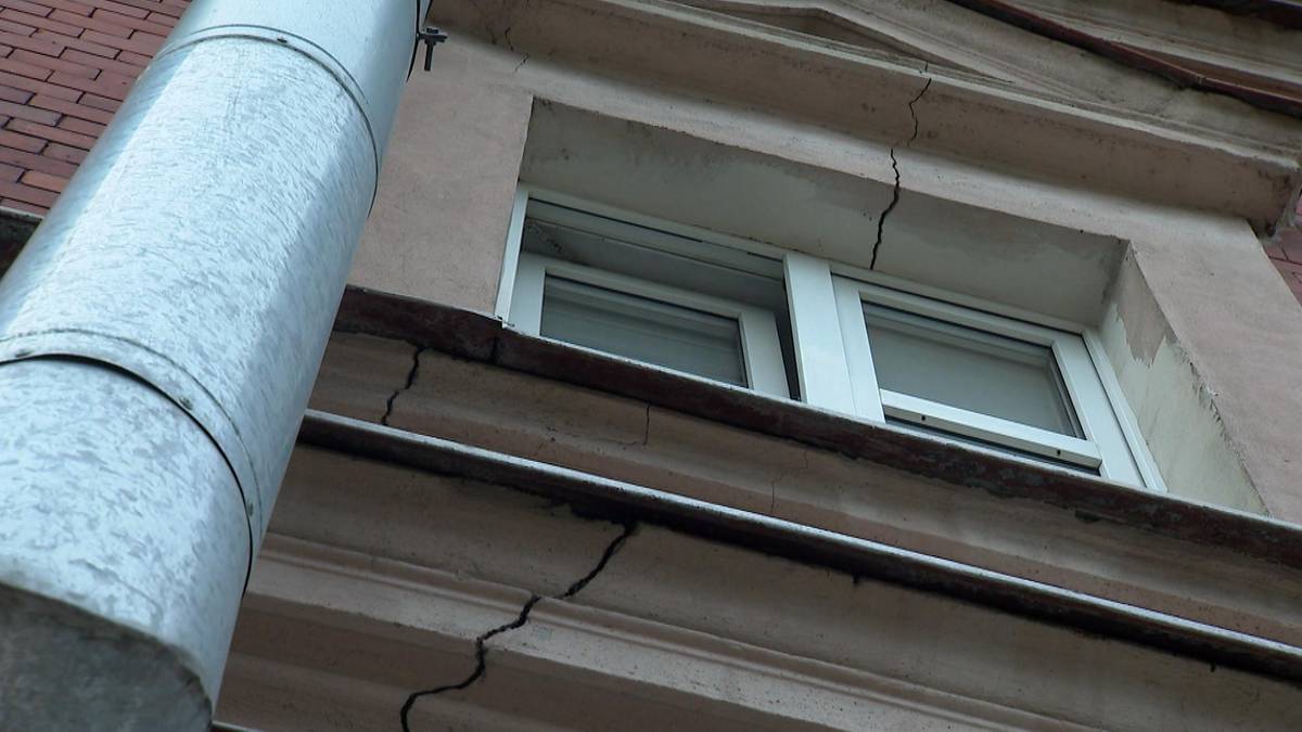 Śmiertelne zagrożenie. Kamienica drży, nie ma gdzie przesiedlić mieszkańców