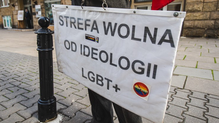 KE wszczęła procedurę naruszeniową przeciwko Polsce w związku z tzw. "strefami wolnymi od LGBT"