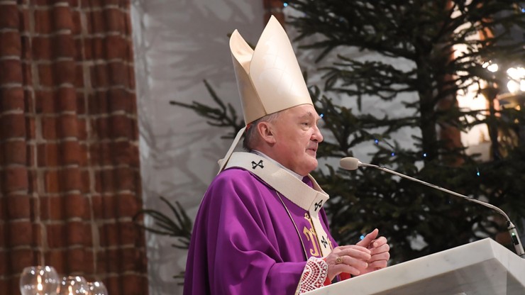 Kardynał Nycz: Modlimy się za zmarłego Pawła Adamowicza, by miłosierny Bóg otworzył mu bramy nieba