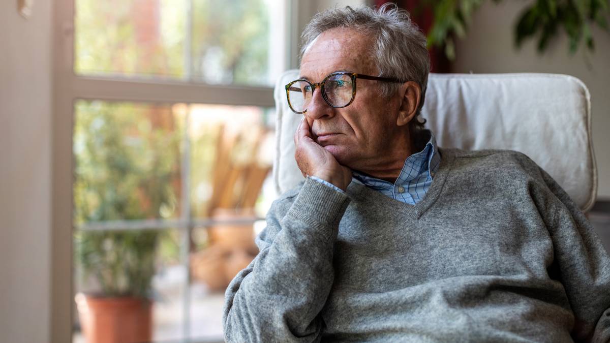 Przyspieszają starzenie mózgu u seniorów. Eksperci wskazali na pięć zagrożeń