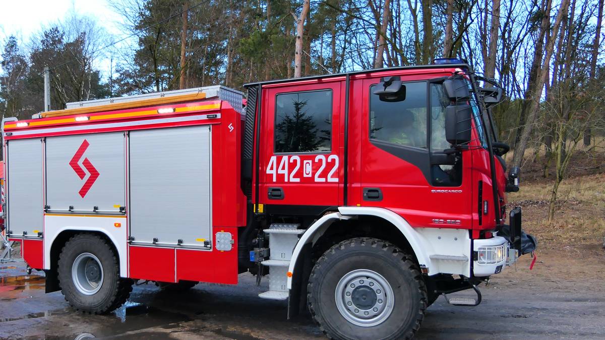 Akcja gaśnicza w Bydgoszczy. Płonie kilkadziesiąt butli z acetylenem