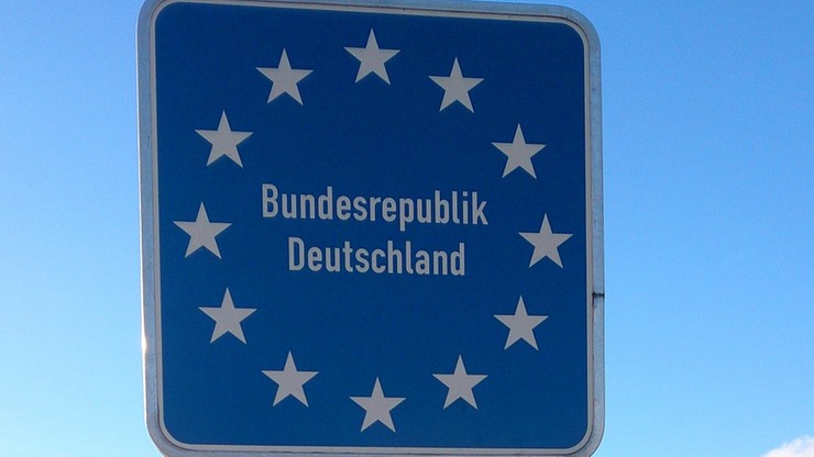 Niemcy. Szef MSW zapowiada wzmocnienie kontroli przyjezdnych