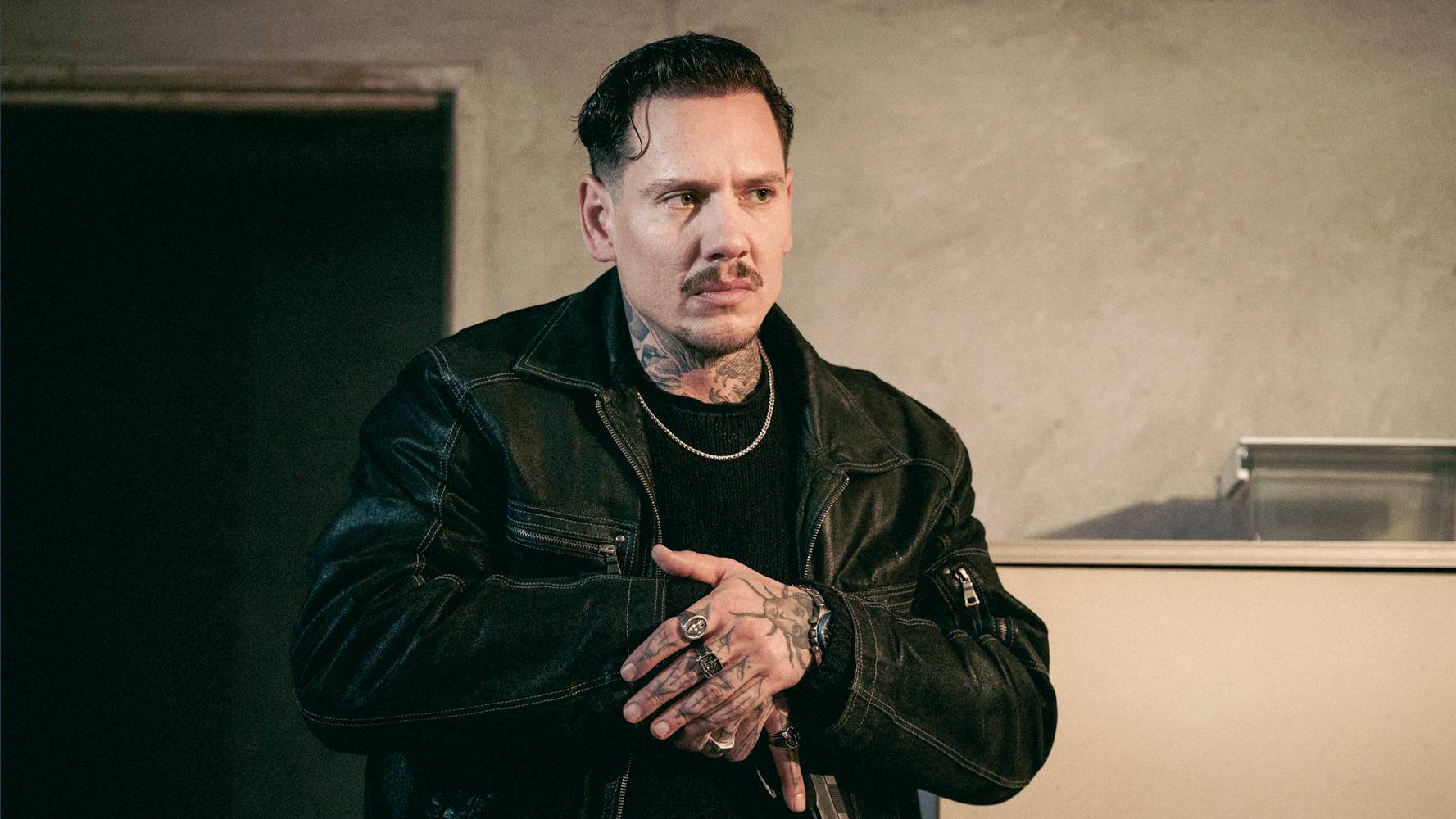 „Jestem w pełnym zaprzęgu!”. Krzysiek wzmacnia „Gliniarzy”