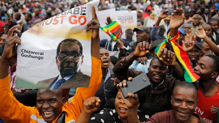 Tysiące demonstrantów domagają się odejścia prezydenta Mugabe. "To jak Święta Bożego Narodzenia"