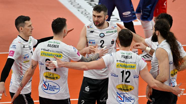 Drużyny, które spadły z PlusLigi. Znane siatkarskie firmy wśród zdegradowanych