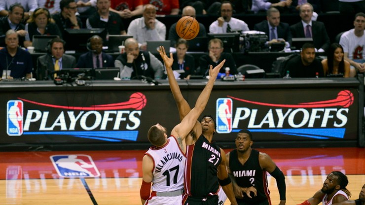 NBA: Toronto Raptors remisują z Miami
