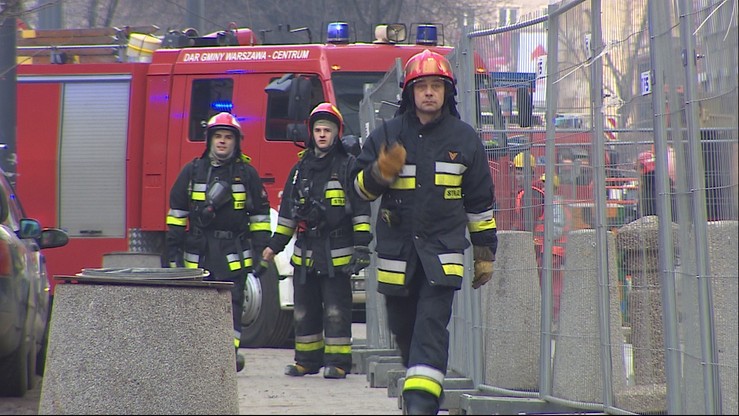 Pożar na budowie wieżowca Q22 w Warszawie. Zapaliła się elewacja budynku