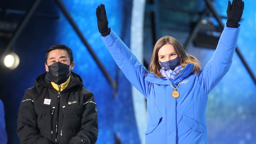 Pekin 2022: Maja Włoszczowska o wręczeniu medalu Dawidowi Kubackiemu: To było obłędne przeżycie