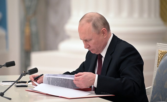 Rosja. Artyści krytykują działania Putina. "Prezydent nie słyszy nikogo"