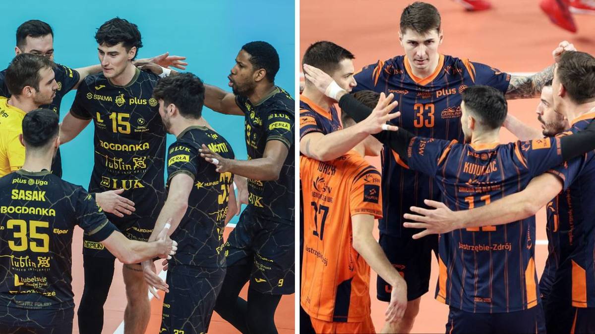 Siatkarze w granatowych strojach z pomarańczowymi wstawkami, objęci nawzajem, demonstrujący jedność zespołową.