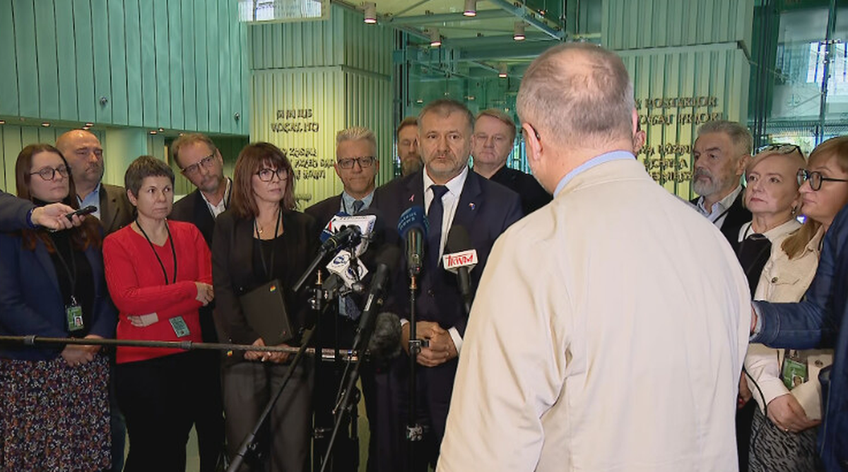 Przerwana konferencja Żurka. "Sąd Najwyższy nie jest folwarkiem"