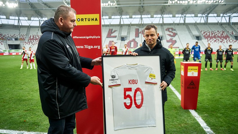 Fortuna 1 Liga: Powrót ŁKS Łódź do "szóstki" na 50. urodziny trenera