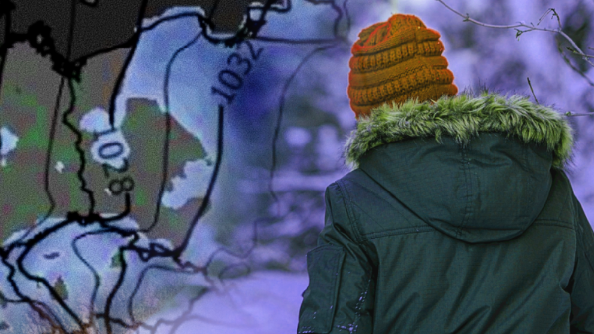 Mapa synoptyczna z izobarami i osoba w zimowej odzieży patrząca na zimowy krajobraz.