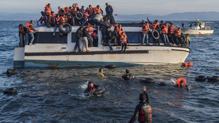 Grecja. Rośnie bilans ofiar zatonięcia łodzi z migrantami. 16 osób nie żyje
