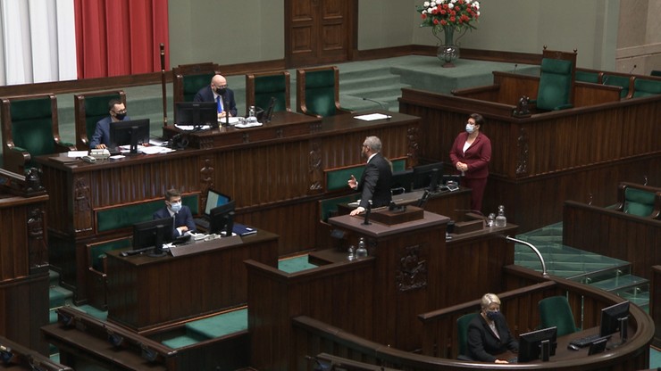 Grzegorz Braun wykluczony z posiedzenia Sejmu za brak maseczki ochronnej