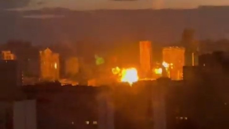 Wojna w Ukrainie. Wybuchy w Kijowie. Miasto zaatakowane dronami kamikadze