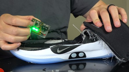Tak wygląda od środka mechanizm samowiążących się butów Nike Adapt BB
