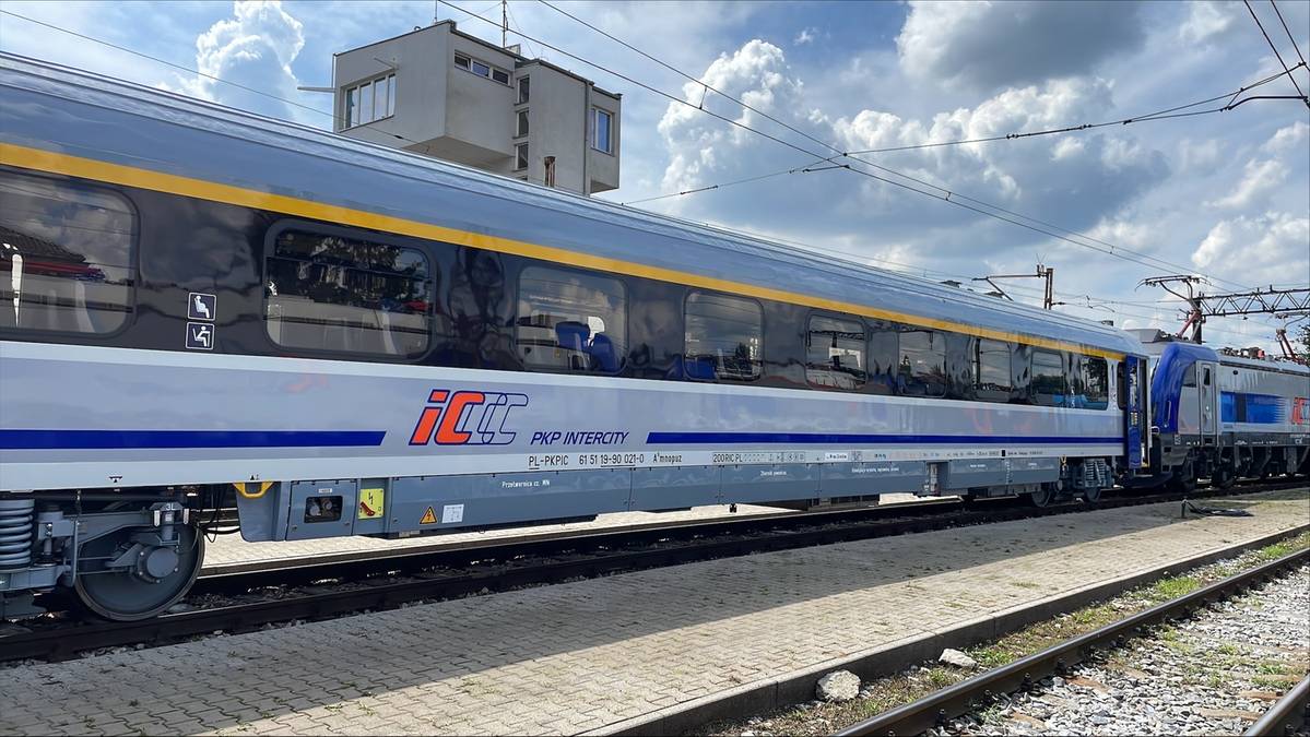PKP odkryły karty. Rekordowa liczba połączeń na wakacje