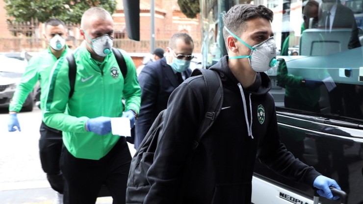 Obawa przed koronawirusem. Piłkarze Ludogorca w maskach na mecz z Interem (ZDJĘCIA)