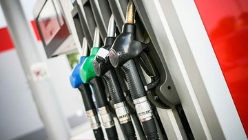 Obniżki cen na stacjach paliw z powodu... koronawirusa