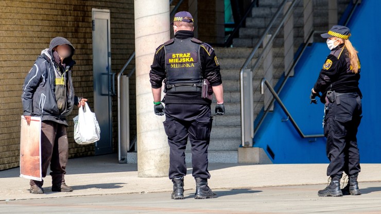 Rząd nie wyklucza wprowadzenia kolejnych obostrzeń przed Wielkanocą