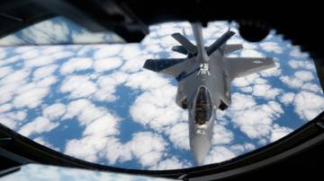 Potężny atak w pobliżu cieśniny Ormuz. USA użyły dwutonowych bomb