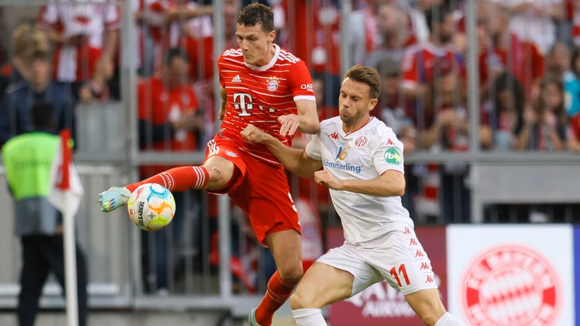 Benjamin Pavard sfrustrowany na treningu Bayernu. Chodzi o nowy kontrakt?