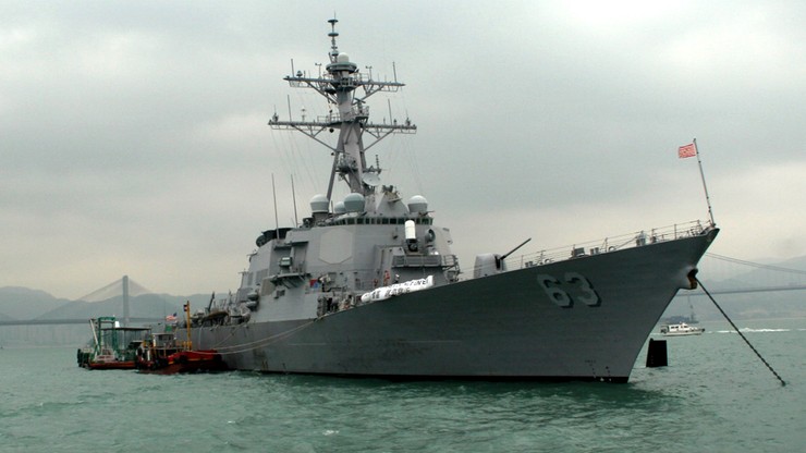 Chiny uznały przepłynięcie okrętu USA obok spornej wyspy za "prowokację"
