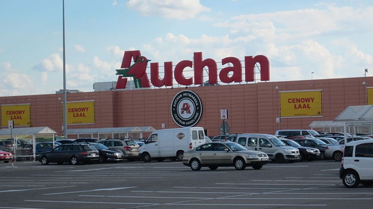 PIP: w Auchan nie wymuszano oświadczeń o pobieraniu 500+
