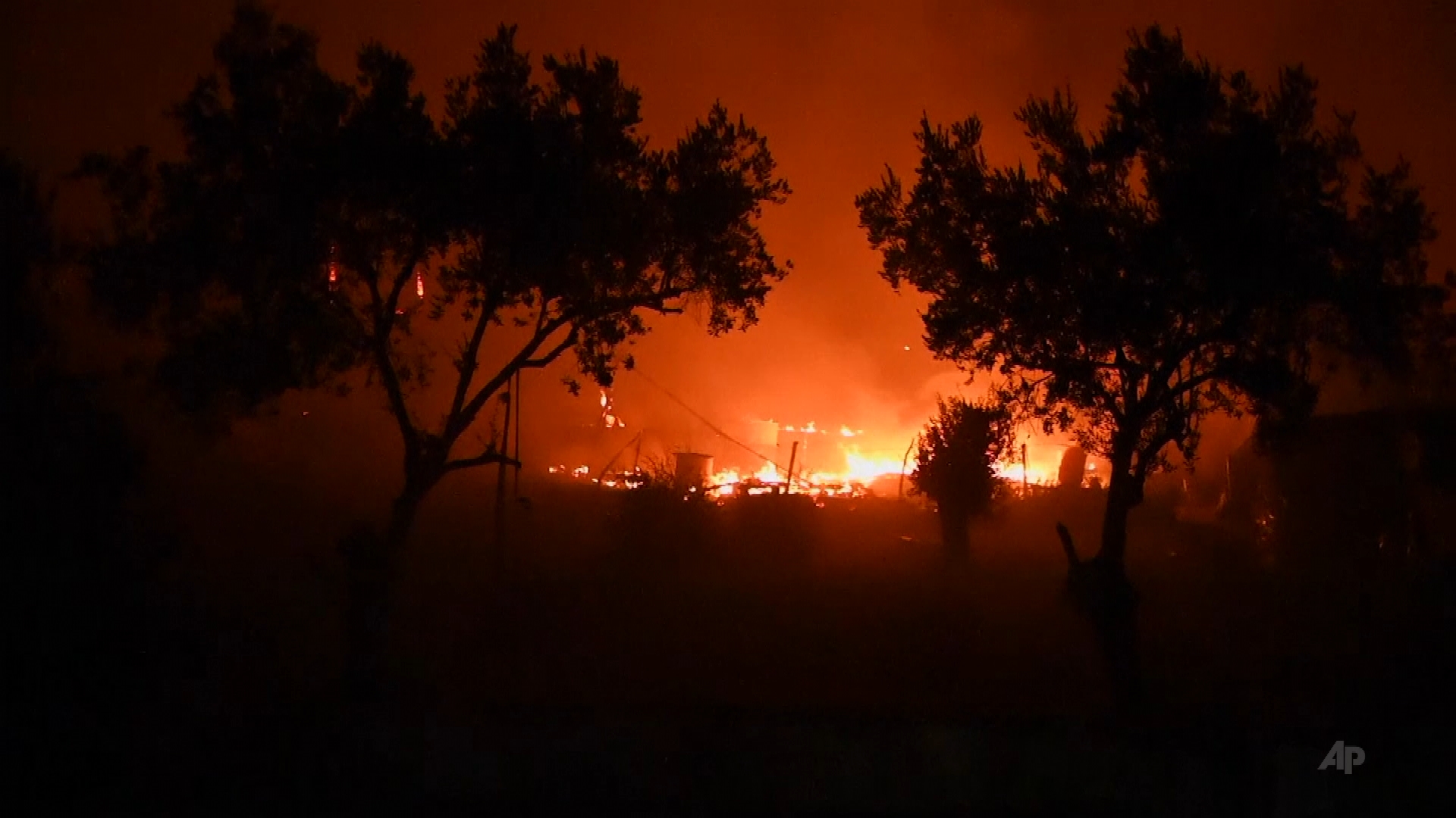 Pożar największego obozu dla uchodźców na Lesbos