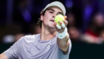 Młody gwiazdor zaskoczył! Tenisista zakończył granie