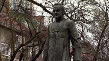 Dulkiewicz o pomniku ks. Jankowskiego: prawo musi być respektowane
