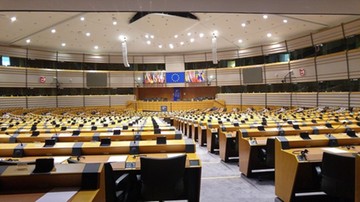 PE za Europejską Unią Obronną i zwiększeniem wydatków na obronność