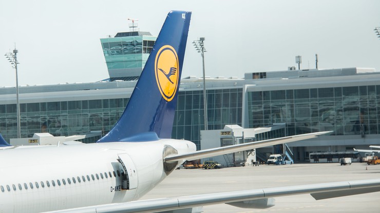 Niemcy. Prawie 700 lotów Lufthansy z Frankfurtu i Monachium odwołane. Powodem strajki pracowników