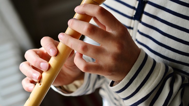 Dzieci uczą się grać na flecie "Odę do radości". Żoliborski radny PiS prosi burmistrza o interwencję