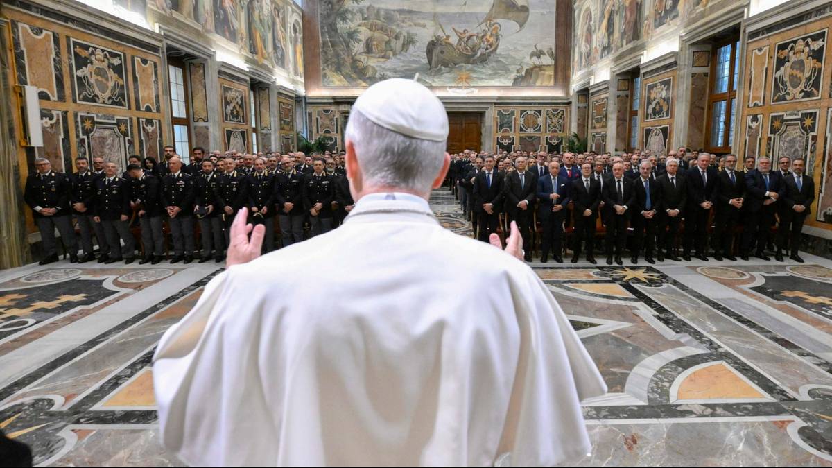 Kulisy pracy w Watykanie, przeprowadzono sondaż. Zaskakujące wnioski