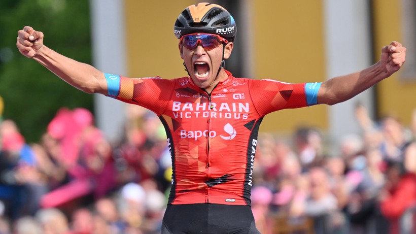Giro d'Italia: Santiago Buitrago wygrał 17. etap. Richard Carapaz wciąż liderem