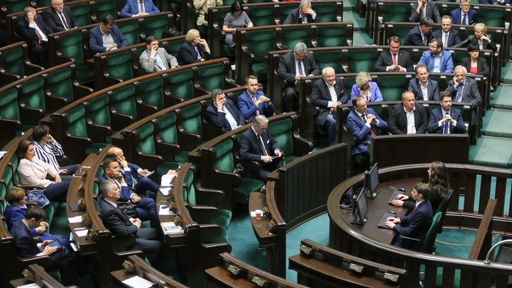 Sejm przyjął "raport" z audytu rządów PO-PSL. "Będą wnioski do prokuratury i NIK"
