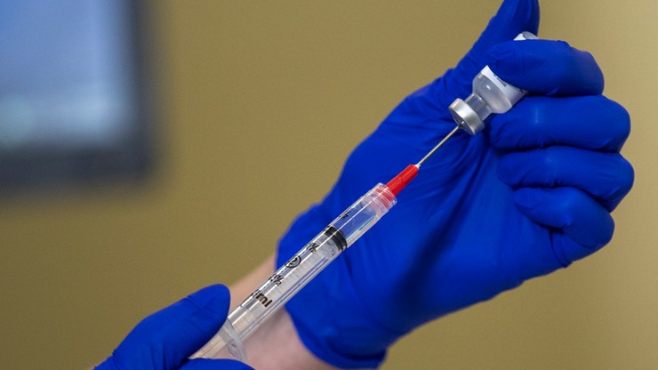 Jeden z krajów wprowadza rejestr osób, które odmówią szczepienia przeciwko COVID-19