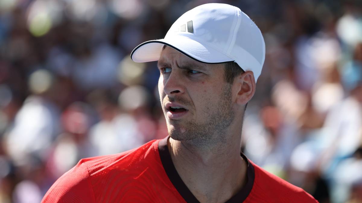 Fatalny komunikat nadszedł w nocy. Hurkacz znów musiał to zrobić