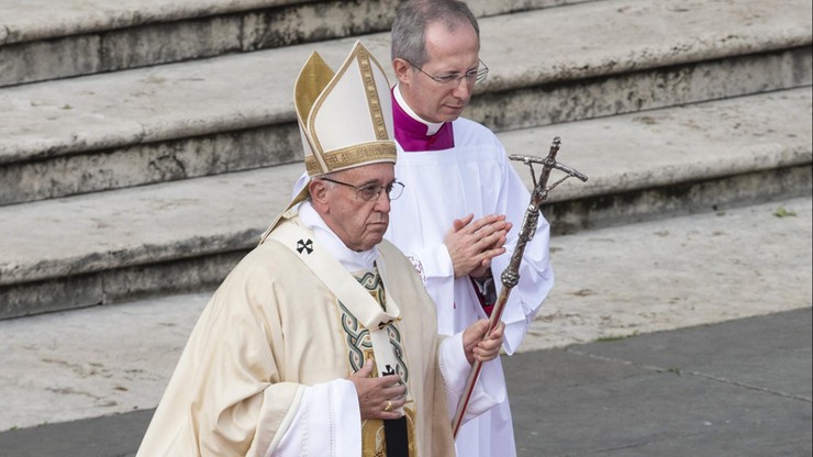 Papież upoważnia wszystkich kapłanów do rozgrzeszenia aborcji